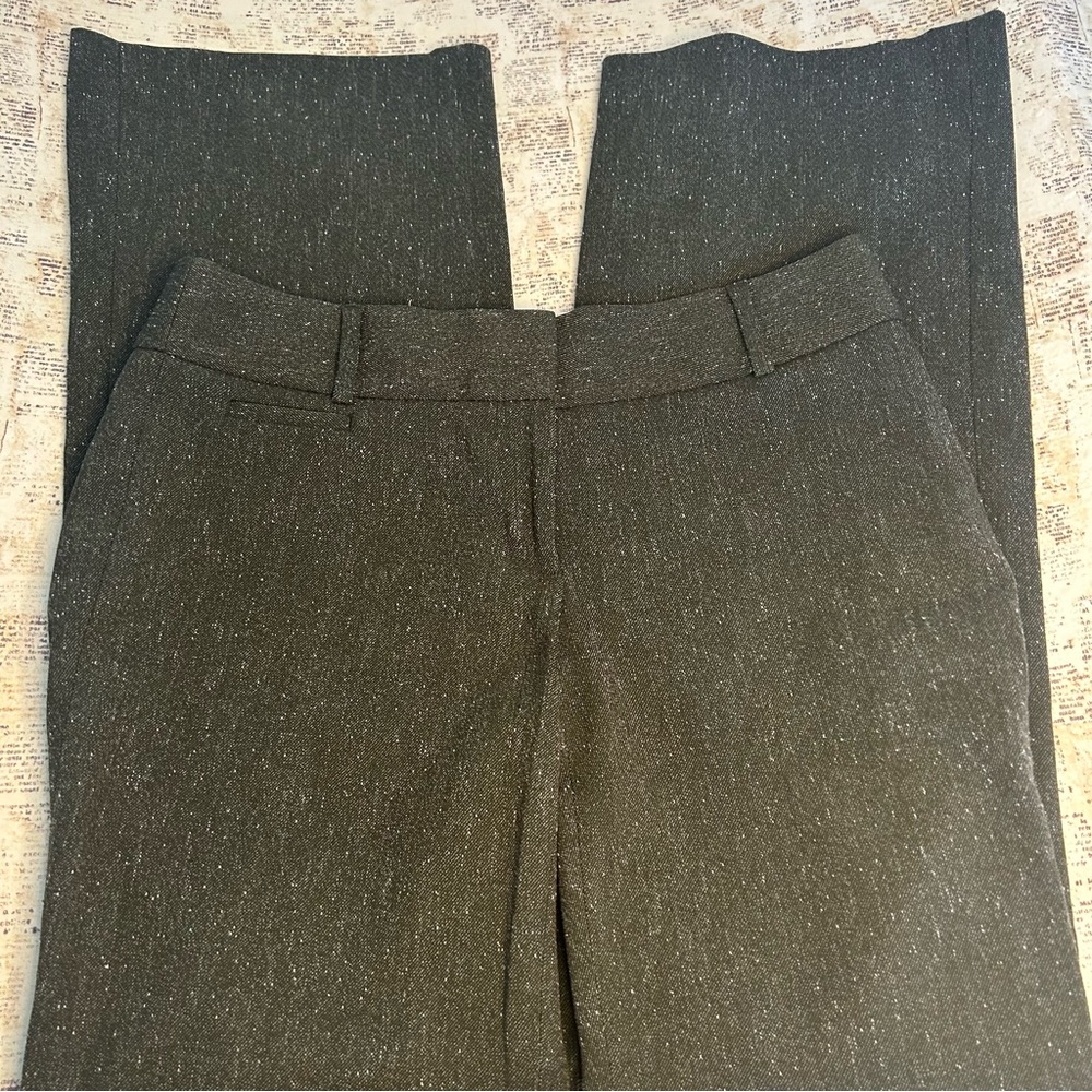 LOFT green Marisa trouser great condition size 2 inseam 32” , 40” long